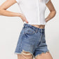 DISTRESSED RIGID MOM SHORTS